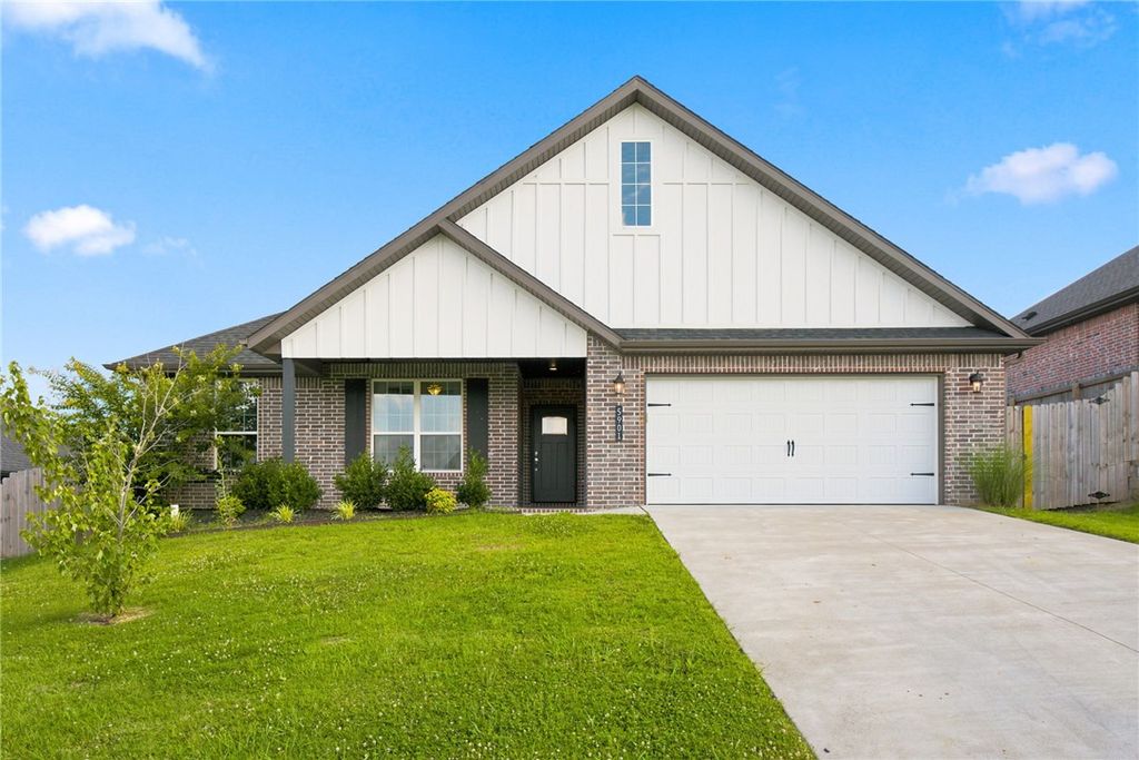 5901 SW Macasin Avenue, Bentonville, AR 72713