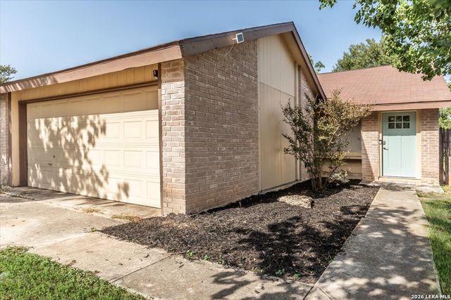 9706 MEADOW DR, Converse, TX 78109