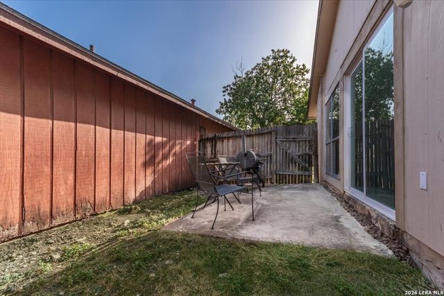 9706 MEADOW DR, Converse, TX 78109