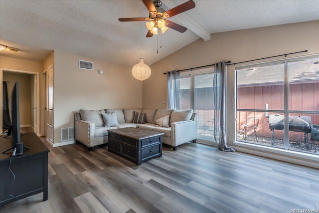 9706 MEADOW DR, Converse, TX 78109
