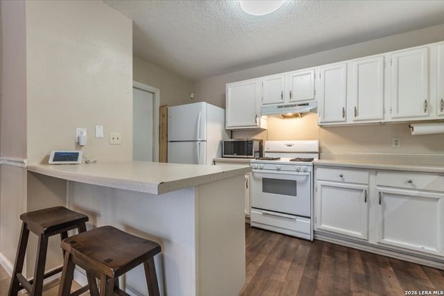 9706 MEADOW DR, Converse, TX 78109