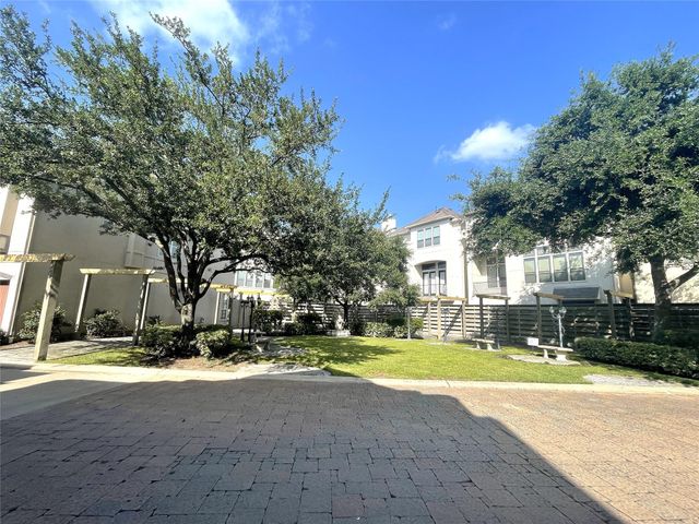 3138 Pemberton Walk, Houston, TX 77025