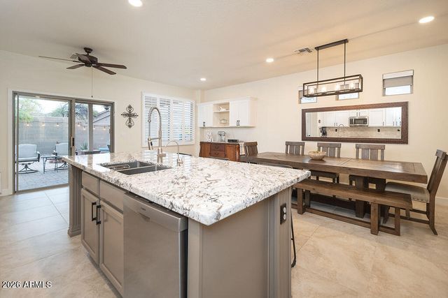 2631 W PATAGONIA Way, Phoenix, AZ 85086