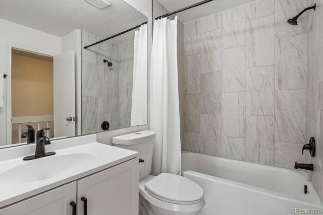 12063 E Hoye Drive, Aurora, CO 80012