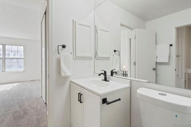 12063 E Hoye Drive, Aurora, CO 80012