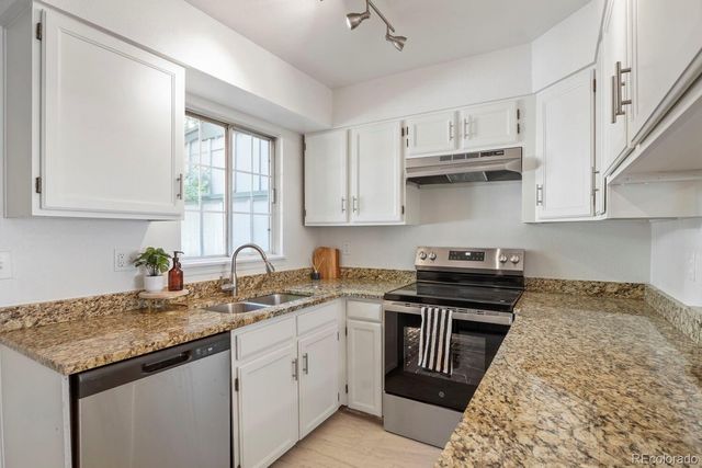 12063 E Hoye Drive, Aurora, CO 80012