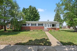 810 Indiana Avenue, Marysville City, MI 48040