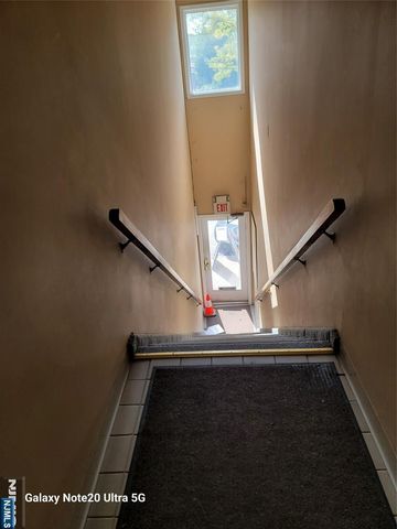 435-437 Hollywood Avenue 7, Fairfield, NJ 07004