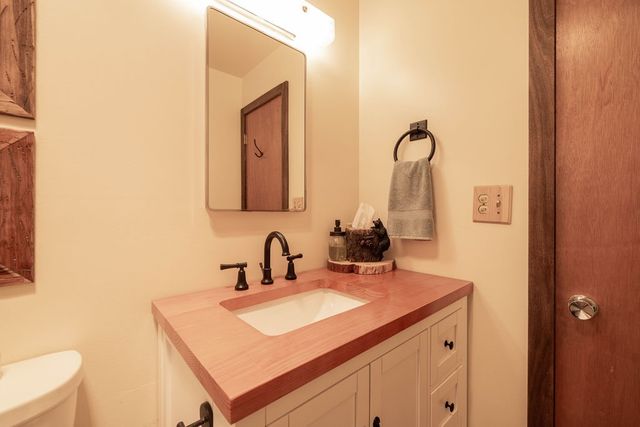 44844 Manzanita Lane, Sugarloaf, CA 92386