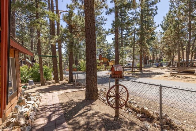 44844 Manzanita Lane, Sugarloaf, CA 92386
