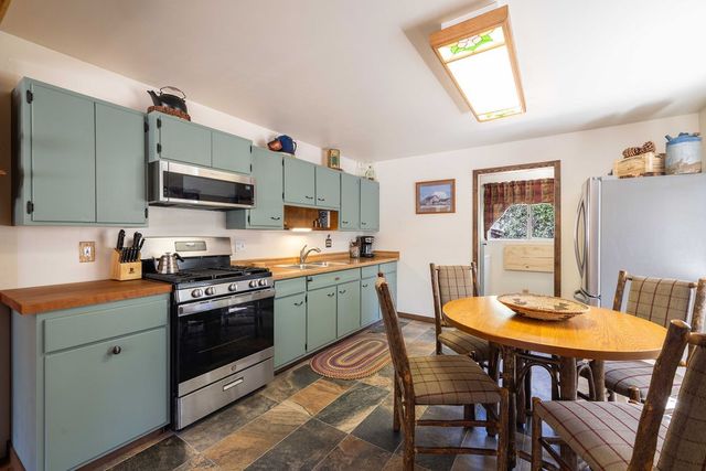 44844 Manzanita Lane, Sugarloaf, CA 92386