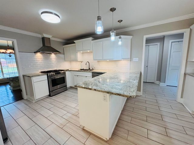 3 Amesbury Ct, Little Rock, AR 72227