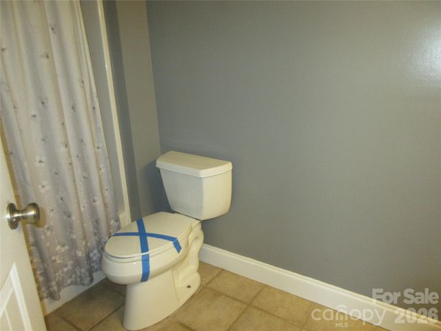 618 Brook Knoll Circle, Weaverville, NC 28787