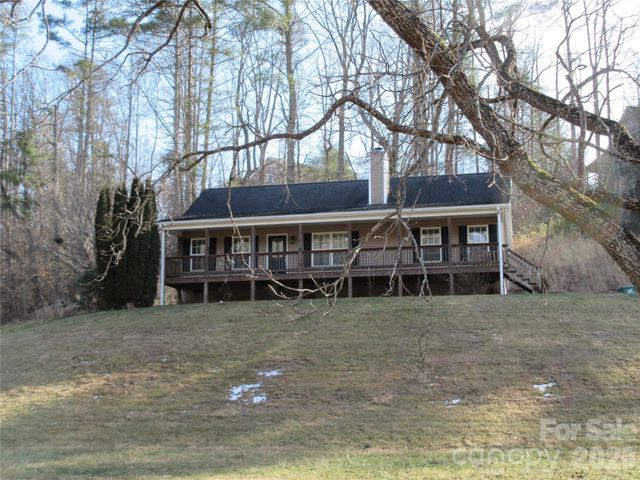 618 Brook Knoll Circle, Weaverville, NC 28787