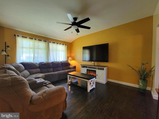 103 CALIFORNIA TRL, Browns Mills, NJ 08015