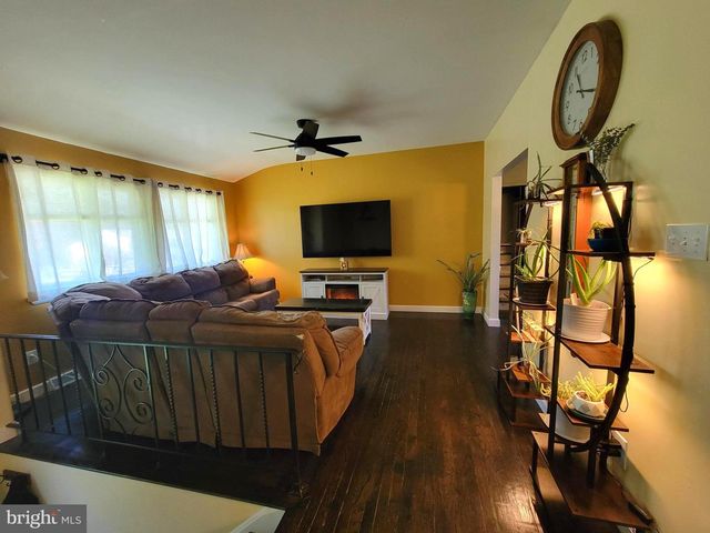 103 CALIFORNIA TRL, Browns Mills, NJ 08015
