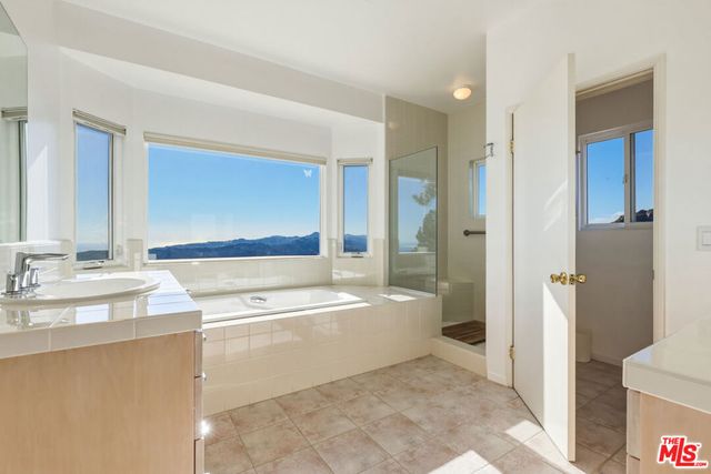 229 Lorine Lane, Malibu, CA 90265