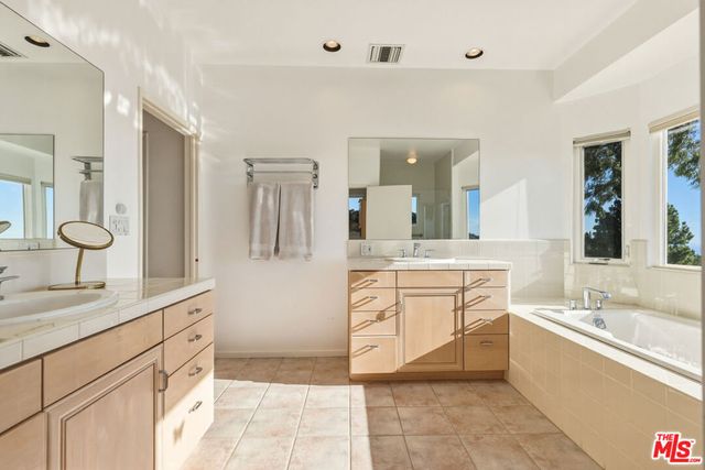 229 Lorine Lane, Malibu, CA 90265