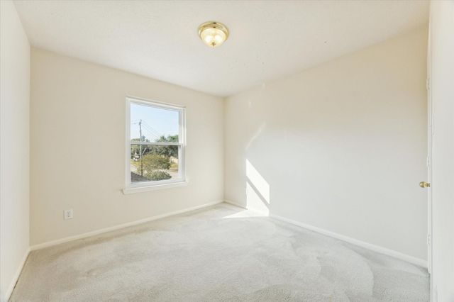 702 Huntercrest Street, El Lago, TX 77586