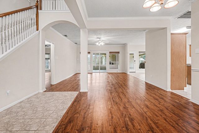 702 Huntercrest Street, El Lago, TX 77586