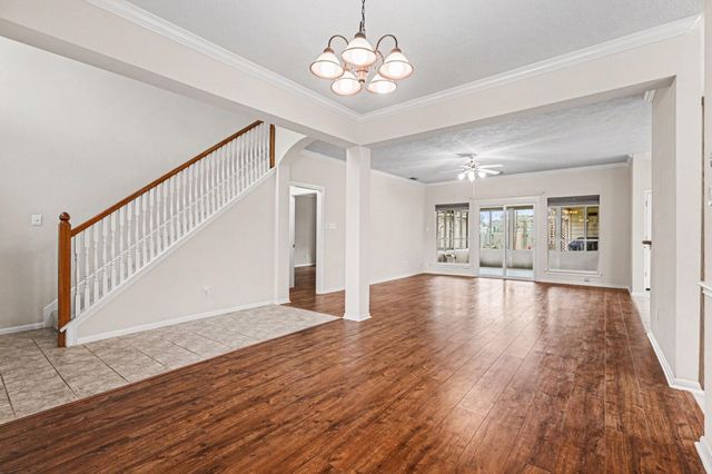 702 Huntercrest Street, El Lago, TX 77586