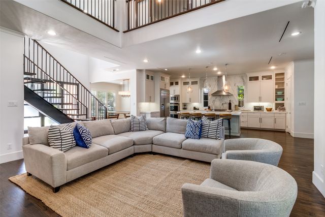 6615 Northwood Road, Dallas, TX 75225