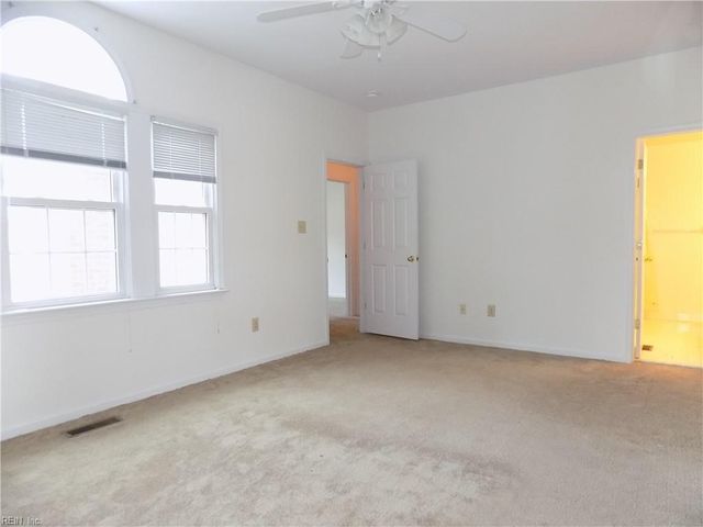 205 Amersham Dr Apt C, Yorktown, VA 23693