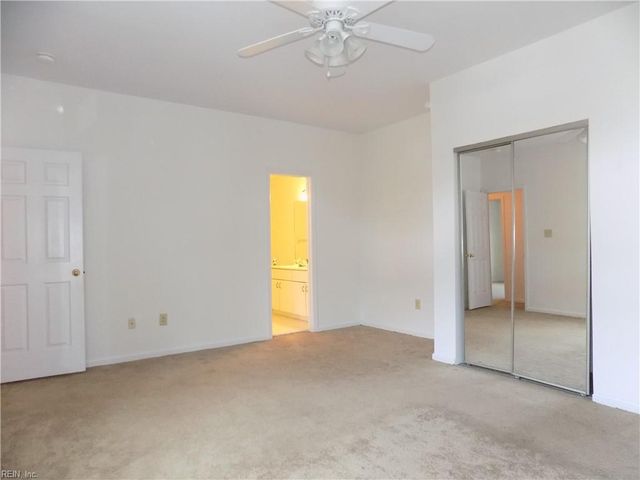 205 Amersham Dr Apt C, Yorktown, VA 23693