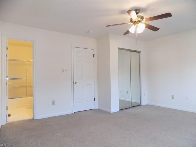 205 Amersham Dr Apt C, Yorktown, VA 23693