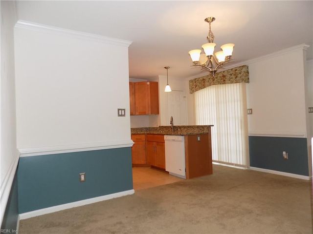 205 Amersham Dr Apt C, Yorktown, VA 23693