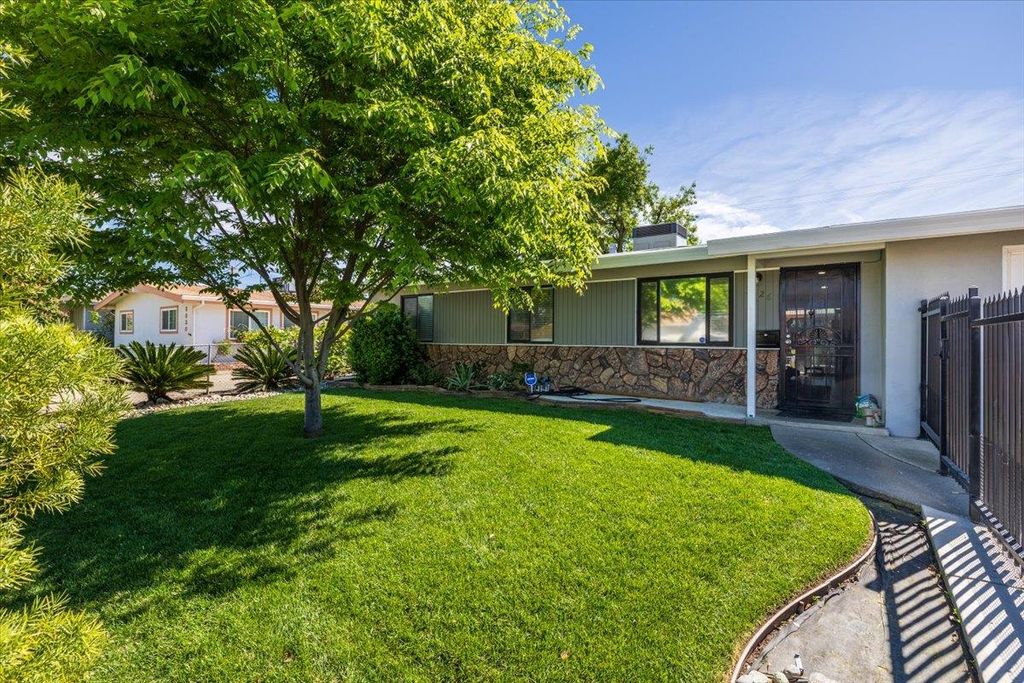 3626 Milton Way, North Highlands, CA 95660