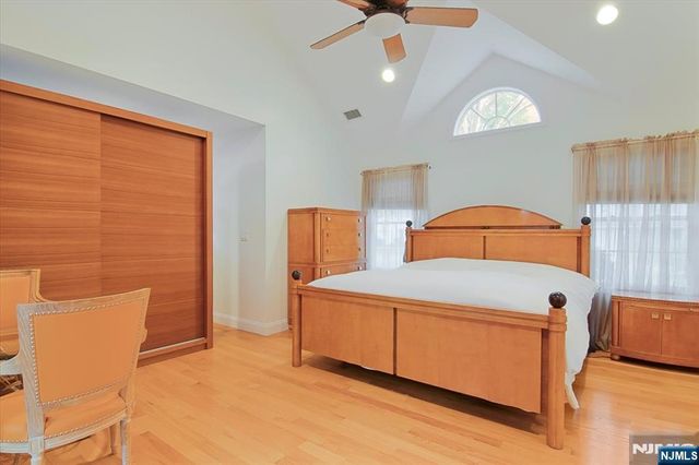 85 Harvey Avenue, Paramus, NJ 07652