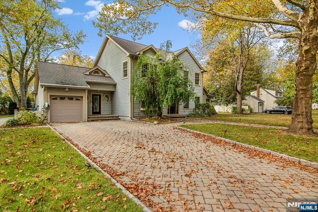 85 Harvey Avenue, Paramus, NJ 07652