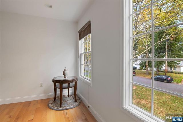 85 Harvey Avenue, Paramus, NJ 07652