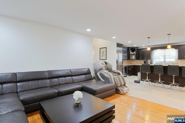 85 Harvey Avenue, Paramus, NJ 07652