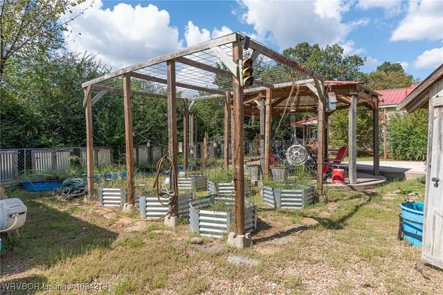 890 E 5th Street, Booneville, AR 72927