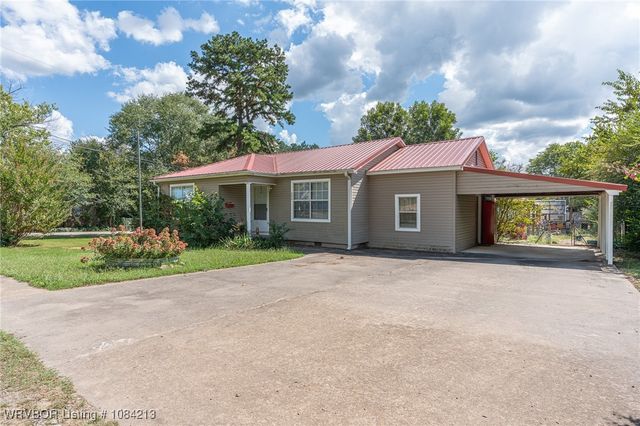 890 E 5th Street, Booneville, AR 72927