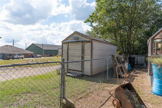 890 E 5th Street, Booneville, AR 72927