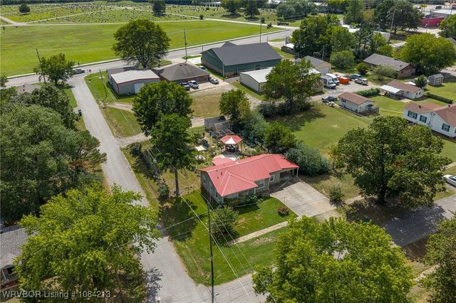 890 E 5th Street, Booneville, AR 72927