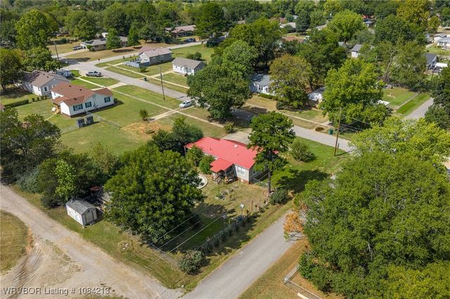 890 E 5th Street, Booneville, AR 72927