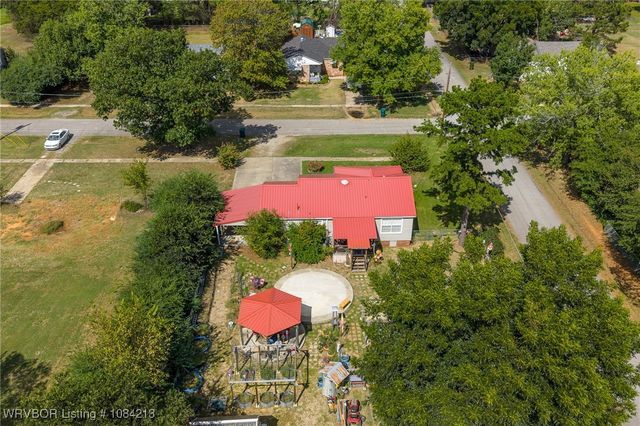 890 E 5th Street, Booneville, AR 72927