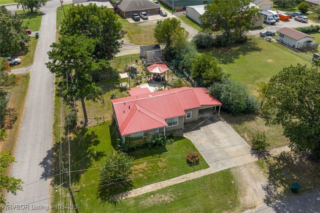 890 E 5th Street, Booneville, AR 72927