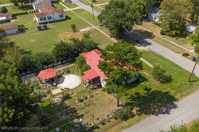 890 E 5th Street, Booneville, AR 72927