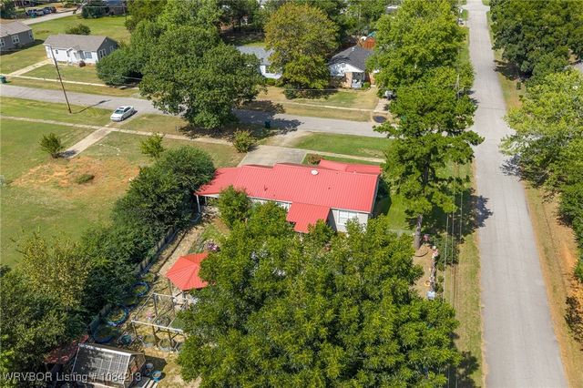 890 E 5th Street, Booneville, AR 72927