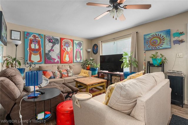 890 E 5th Street, Booneville, AR 72927