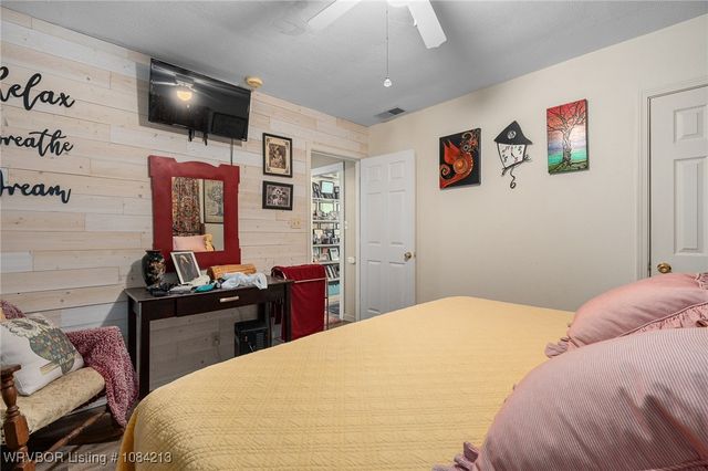 890 E 5th Street, Booneville, AR 72927