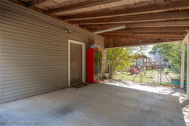 890 E 5th Street, Booneville, AR 72927