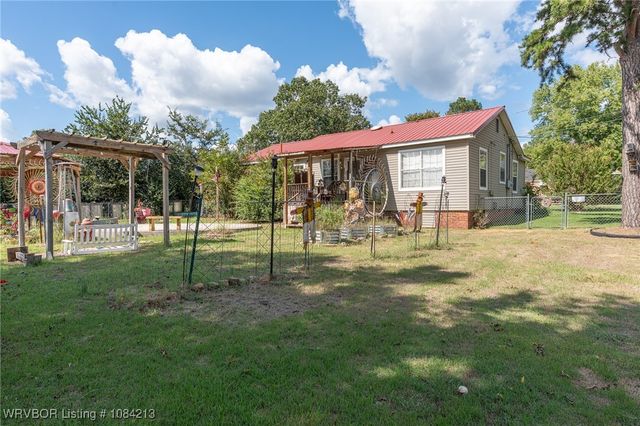890 E 5th Street, Booneville, AR 72927
