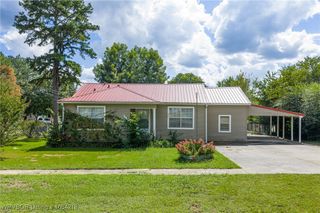 890 E 5th Street, Booneville, AR 72927