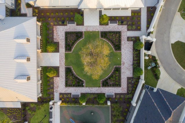 1842 Ville Marie St, Baton Rouge, LA 70808